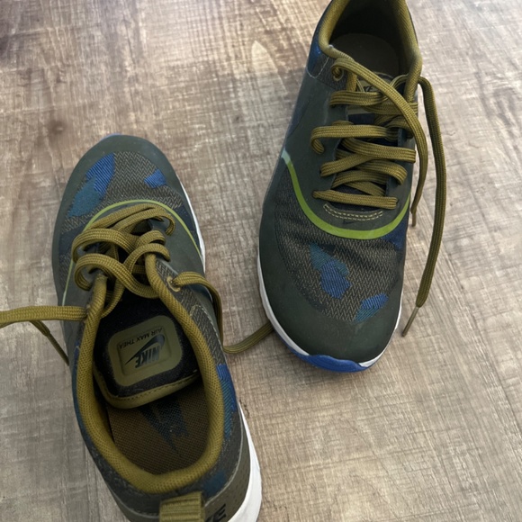 Nike Thea size 7 - Picture 3 of 3